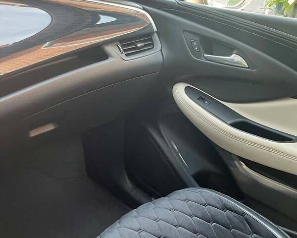 Коричневый Бьюик Envision, объемом двигателя 2.46 л и пробегом 315 тыс. км за 12500 $, фото 11 на Automoto.ua