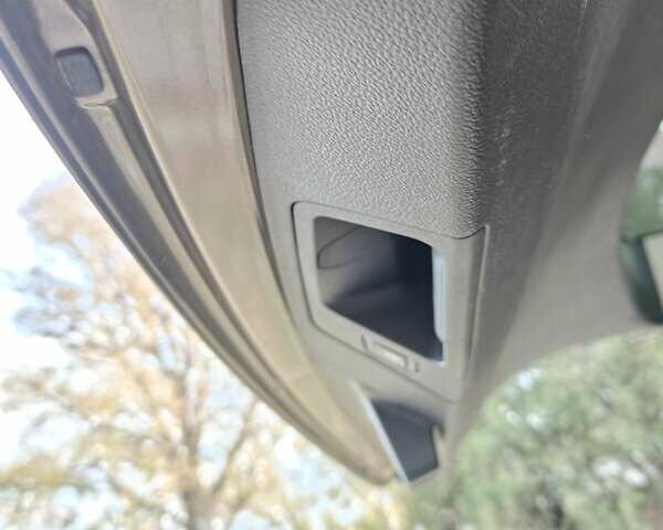 Коричневый Бьюик Envision, объемом двигателя 2.46 л и пробегом 141 тыс. км за 15000 $, фото 18 на Automoto.ua