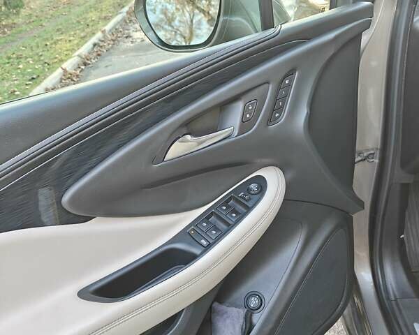 Коричневый Бьюик Envision, объемом двигателя 2.46 л и пробегом 141 тыс. км за 15000 $, фото 22 на Automoto.ua