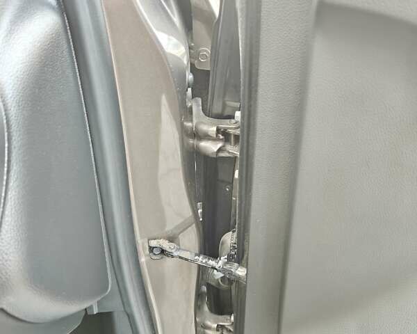 Коричневый Бьюик Envision, объемом двигателя 2.46 л и пробегом 141 тыс. км за 15000 $, фото 10 на Automoto.ua