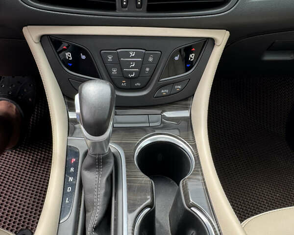 Коричневий Бьюік Envision, об'ємом двигуна 2.46 л та пробігом 43 тис. км за 18500 $, фото 27 на Automoto.ua