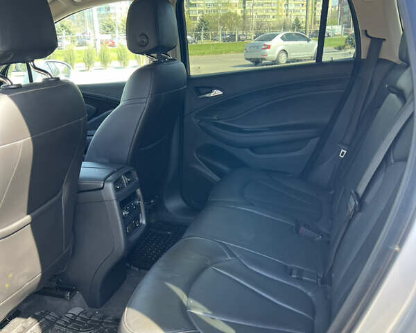 Бьюик Envision, объемом двигателя 2.46 л и пробегом 110 тыс. км за 14900 $, фото 11 на Automoto.ua