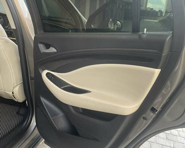 Серый Бьюик Envision, объемом двигателя 2.46 л и пробегом 165 тыс. км за 13999 $, фото 22 на Automoto.ua