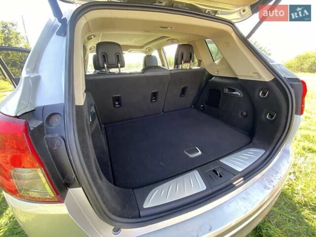 Серый Бьюик Envision, объемом двигателя 2.46 л и пробегом 90 тыс. км за 17300 $, фото 10 на Automoto.ua