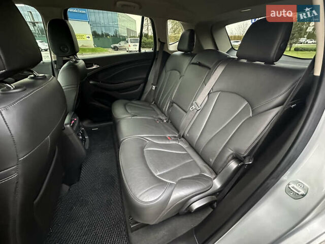 Серый Бьюик Envision, объемом двигателя 2 л и пробегом 92 тыс. км за 16499 $, фото 31 на Automoto.ua