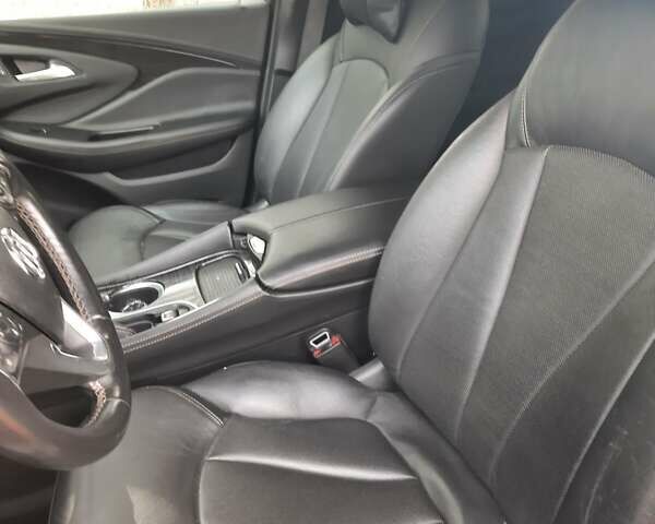 Серый Бьюик Envision, объемом двигателя 2 л и пробегом 65 тыс. км за 14300 $, фото 3 на Automoto.ua