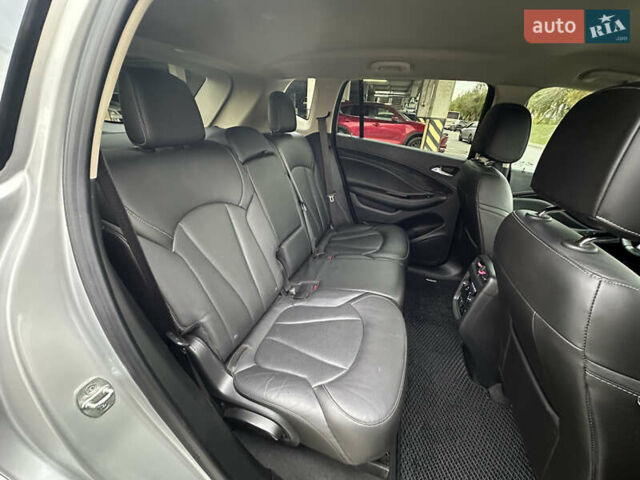 Серый Бьюик Envision, объемом двигателя 2 л и пробегом 92 тыс. км за 16499 $, фото 38 на Automoto.ua