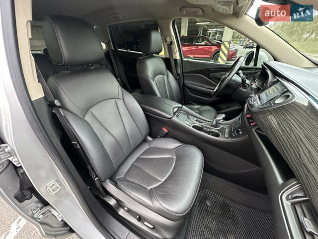 Серый Бьюик Envision, объемом двигателя 2 л и пробегом 92 тыс. км за 16499 $, фото 46 на Automoto.ua