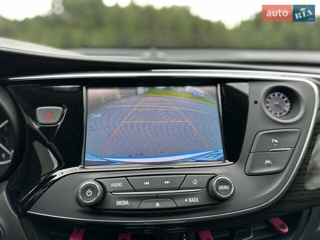 Серый Бьюик Envision, объемом двигателя 2 л и пробегом 92 тыс. км за 16499 $, фото 20 на Automoto.ua