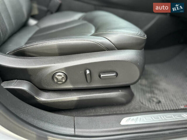 Серый Бьюик Envision, объемом двигателя 2 л и пробегом 92 тыс. км за 16499 $, фото 44 на Automoto.ua