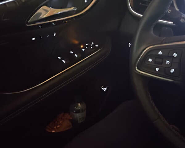 Сірий Бьюік Envision, об'ємом двигуна 2 л та пробігом 39 тис. км за 22700 $, фото 33 на Automoto.ua