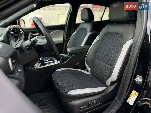 Черный Бьюик Envista, объемом двигателя 1.2 л и пробегом 4 тыс. км за 23500 $, фото 13 на Automoto.ua