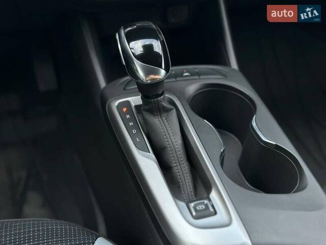 Черный Бьюик Envista, объемом двигателя 1.2 л и пробегом 4 тыс. км за 23500 $, фото 23 на Automoto.ua