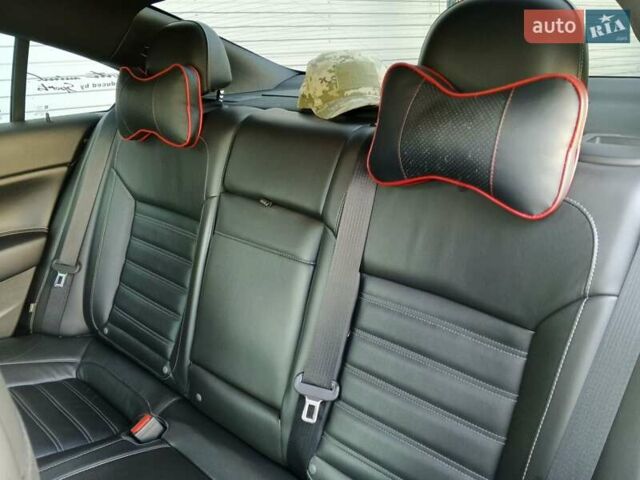 Чорний Бьюік Regal GS, об'ємом двигуна 2 л та пробігом 215 тис. км за 10500 $, фото 32 на Automoto.ua