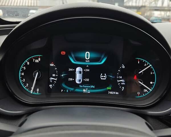 Красный Бьюик Regal GS, объемом двигателя 2 л и пробегом 75 тыс. км за 14499 $, фото 30 на Automoto.ua