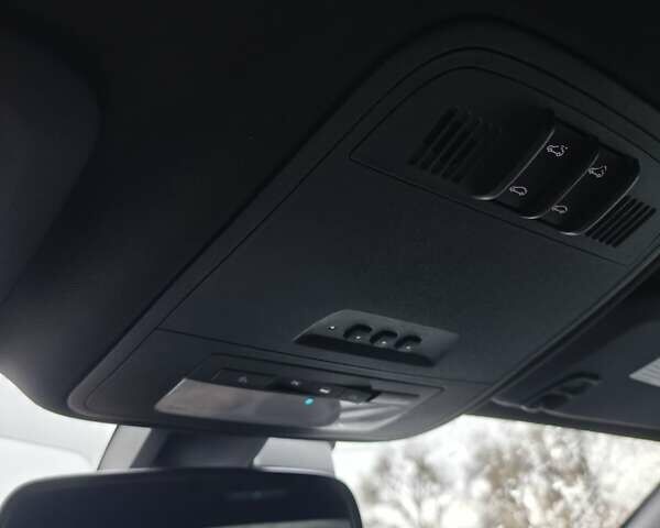 Красный Бьюик Regal GS, объемом двигателя 2 л и пробегом 75 тыс. км за 14499 $, фото 31 на Automoto.ua