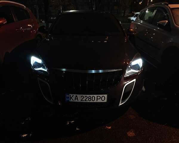 Красный Бьюик Regal GS, объемом двигателя 2 л и пробегом 75 тыс. км за 14499 $, фото 35 на Automoto.ua