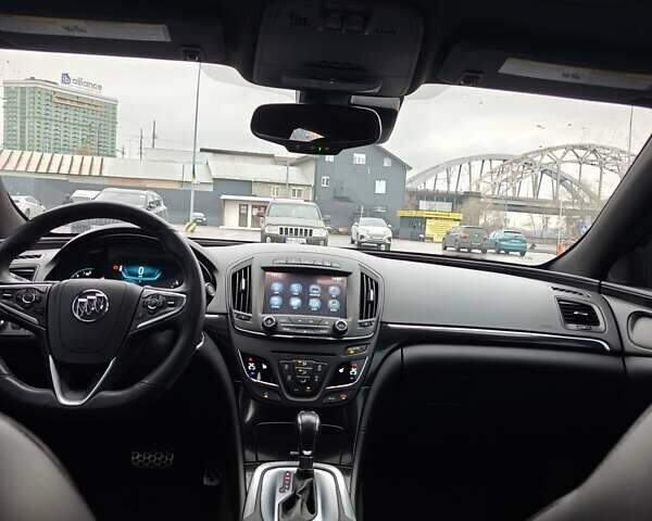 Красный Бьюик Regal GS, объемом двигателя 2 л и пробегом 75 тыс. км за 14499 $, фото 20 на Automoto.ua