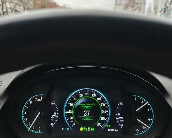 Красный Бьюик Regal GS, объемом двигателя 2 л и пробегом 75 тыс. км за 14499 $, фото 28 на Automoto.ua