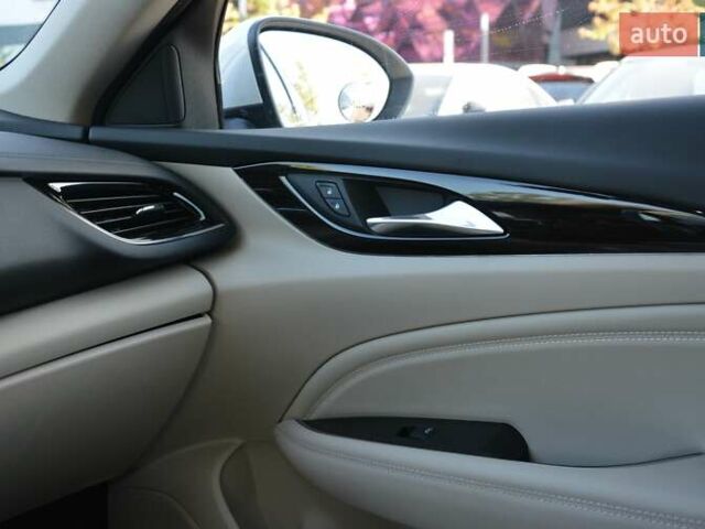 Белый Бьюик Regal TourX, объемом двигателя 2 л и пробегом 142 тыс. км за 17999 $, фото 43 на Automoto.ua