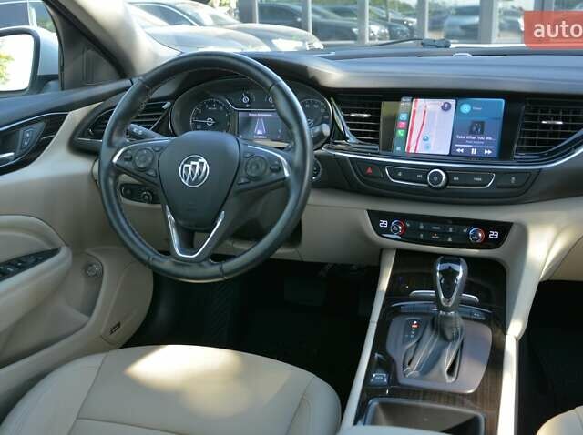 Белый Бьюик Regal TourX, объемом двигателя 2 л и пробегом 142 тыс. км за 17999 $, фото 25 на Automoto.ua