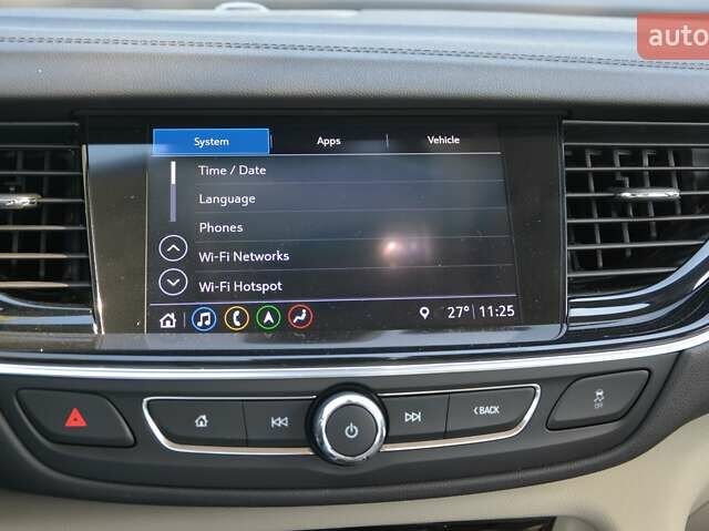 Белый Бьюик Regal TourX, объемом двигателя 2 л и пробегом 142 тыс. км за 17999 $, фото 34 на Automoto.ua