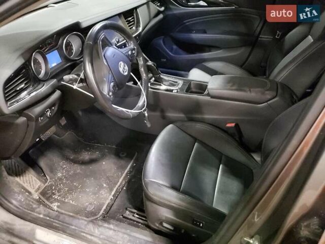 Сірий Бьюік Regal TourX, об'ємом двигуна 2 л та пробігом 117 тис. км за 3000 $, фото 6 на Automoto.ua