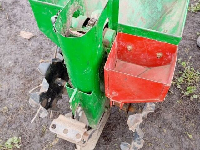 Булат Інша, об'ємом двигуна 1 л та пробігом 177 тис. км за 2145 $, фото 4 на Automoto.ua