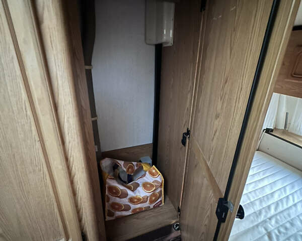 Бежевый Бюрстнер Сити, объемом двигателя 0 л и пробегом 0 тыс. км за 9000 $, фото 7 на Automoto.ua