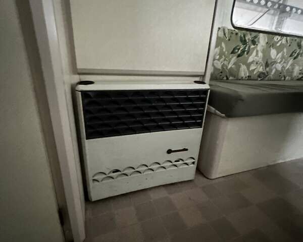 Білий Бюрстнер Холідей, об'ємом двигуна 0 л та пробігом 15 тис. км за 4500 $, фото 9 на Automoto.ua