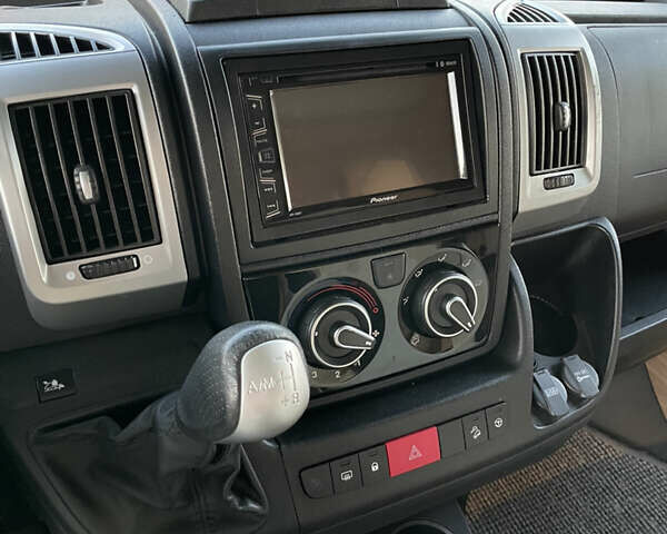 Білий Бюрстнер Aviano, об'ємом двигуна 2.3 л та пробігом 30 тис. км за 93000 $, фото 83 на Automoto.ua