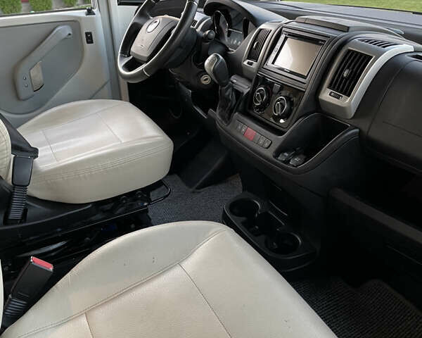 Білий Бюрстнер Aviano, об'ємом двигуна 2.3 л та пробігом 30 тис. км за 93000 $, фото 99 на Automoto.ua