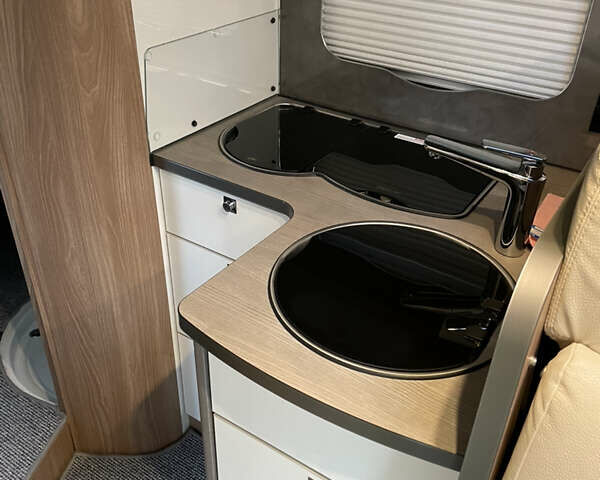 Білий Бюрстнер Aviano, об'ємом двигуна 2.3 л та пробігом 30 тис. км за 93000 $, фото 91 на Automoto.ua