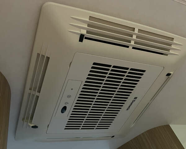 Білий Бюрстнер Aviano, об'ємом двигуна 2.3 л та пробігом 30 тис. км за 93000 $, фото 74 на Automoto.ua