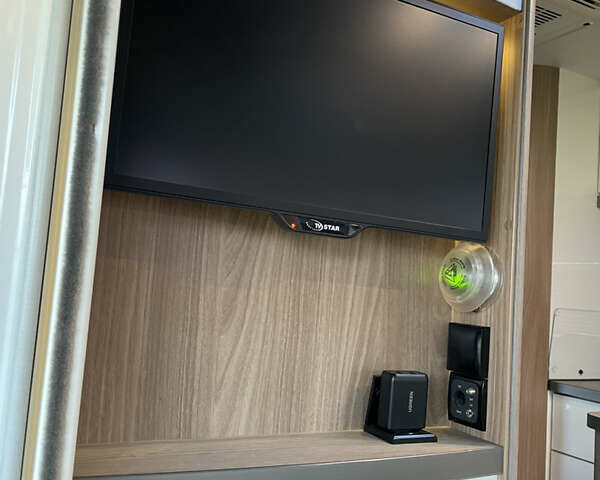 Білий Бюрстнер Aviano, об'ємом двигуна 2.3 л та пробігом 30 тис. км за 93000 $, фото 77 на Automoto.ua