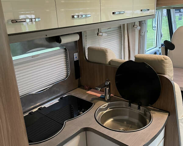 Білий Бюрстнер Aviano, об'ємом двигуна 2.3 л та пробігом 30 тис. км за 93000 $, фото 68 на Automoto.ua