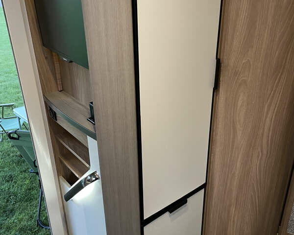 Білий Бюрстнер Aviano, об'ємом двигуна 2.3 л та пробігом 30 тис. км за 93000 $, фото 104 на Automoto.ua