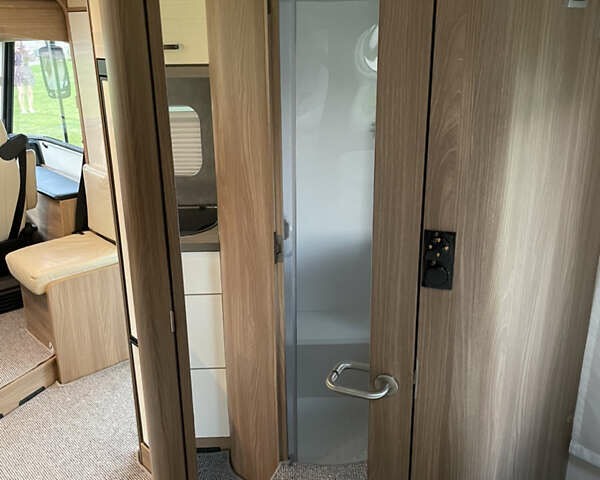 Білий Бюрстнер Aviano, об'ємом двигуна 2.3 л та пробігом 30 тис. км за 93000 $, фото 66 на Automoto.ua