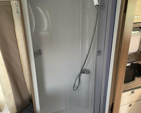 Білий Бюрстнер Aviano, об'ємом двигуна 2.3 л та пробігом 30 тис. км за 93000 $, фото 64 на Automoto.ua