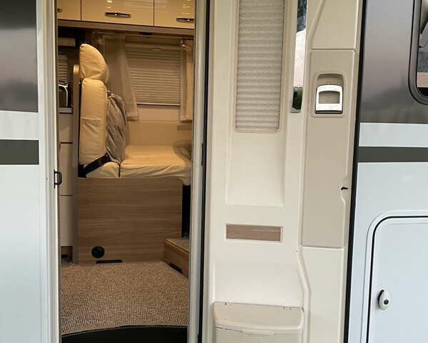 Білий Бюрстнер Aviano, об'ємом двигуна 2.3 л та пробігом 30 тис. км за 93000 $, фото 114 на Automoto.ua