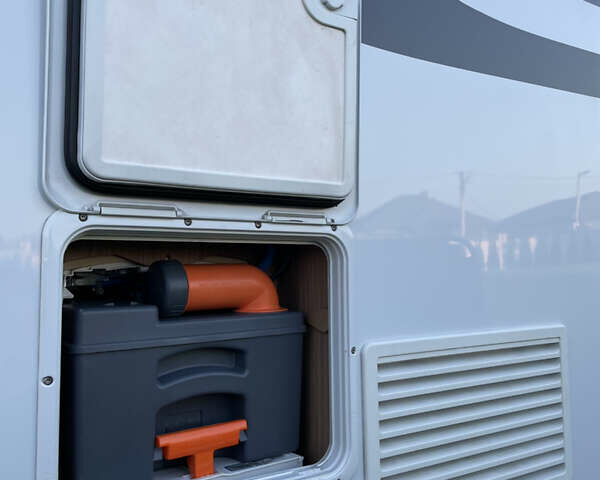 Білий Бюрстнер Aviano, об'ємом двигуна 2.3 л та пробігом 30 тис. км за 93000 $, фото 38 на Automoto.ua