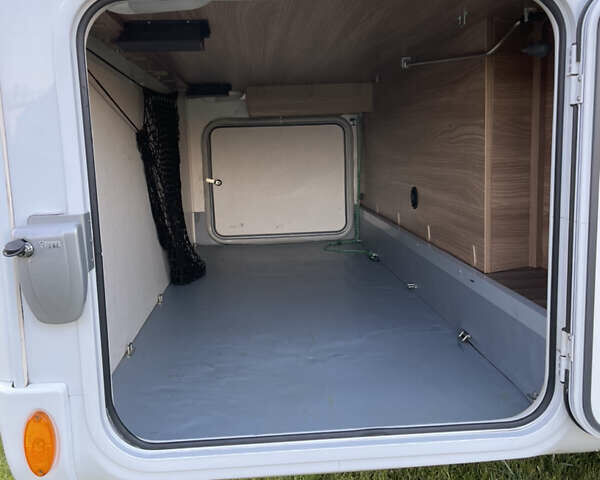 Білий Бюрстнер Aviano, об'ємом двигуна 2.3 л та пробігом 30 тис. км за 93000 $, фото 40 на Automoto.ua