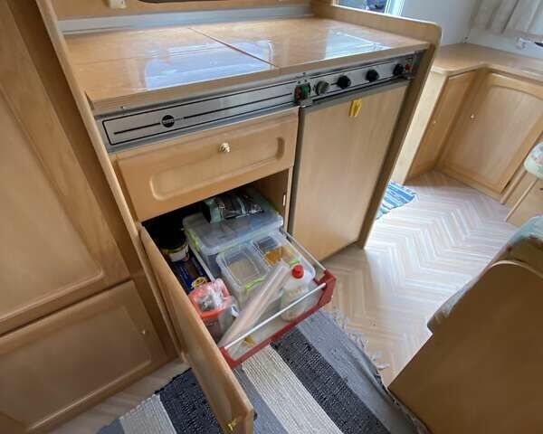 Белый Бюрстнер Ventana, объемом двигателя 0 л и пробегом 0 тыс. км за 8500 $, фото 12 на Automoto.ua