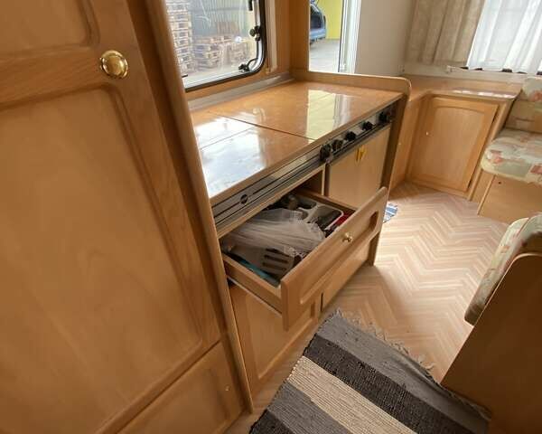 Белый Бюрстнер Ventana, объемом двигателя 0 л и пробегом 0 тыс. км за 8500 $, фото 13 на Automoto.ua