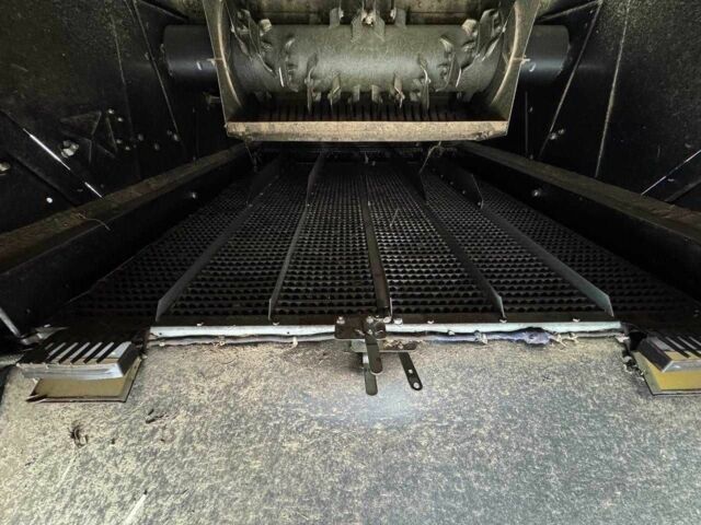 Красный CASE IH 6140, объемом двигателя 0 л и пробегом 10 тыс. км за 205089 $, фото 9 на Automoto.ua