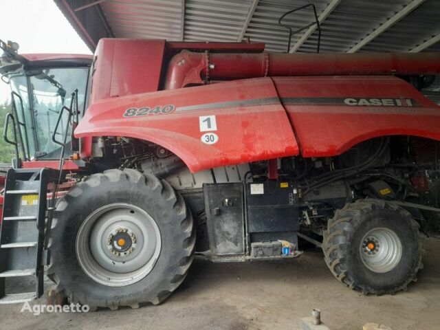 Красный CASE IH 8240, объемом двигателя 0 л и пробегом 0 тыс. км за 130658 $, фото 13 на Automoto.ua