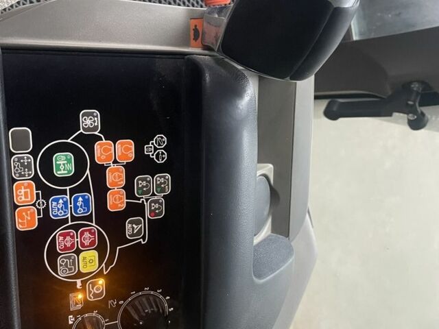 Красный CASE IH IH Puma 210, объемом двигателя 6.8 л и пробегом 6 тыс. км за 72290 $, фото 10 на Automoto.ua