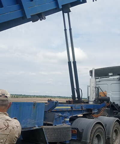 Синий ЧМЗАП 99858, объемом двигателя 0 л и пробегом 200 тыс. км за 6000 $, фото 3 на Automoto.ua