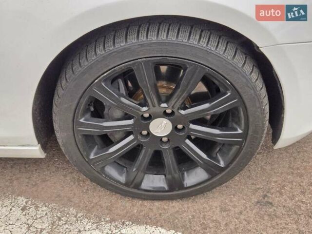 Белый Кадиллак АТС, объемом двигателя 2 л и пробегом 114 тыс. км за 12900 $, фото 17 на Automoto.ua