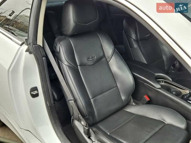 Белый Кадиллак АТС, объемом двигателя 2 л и пробегом 114 тыс. км за 12900 $, фото 10 на Automoto.ua